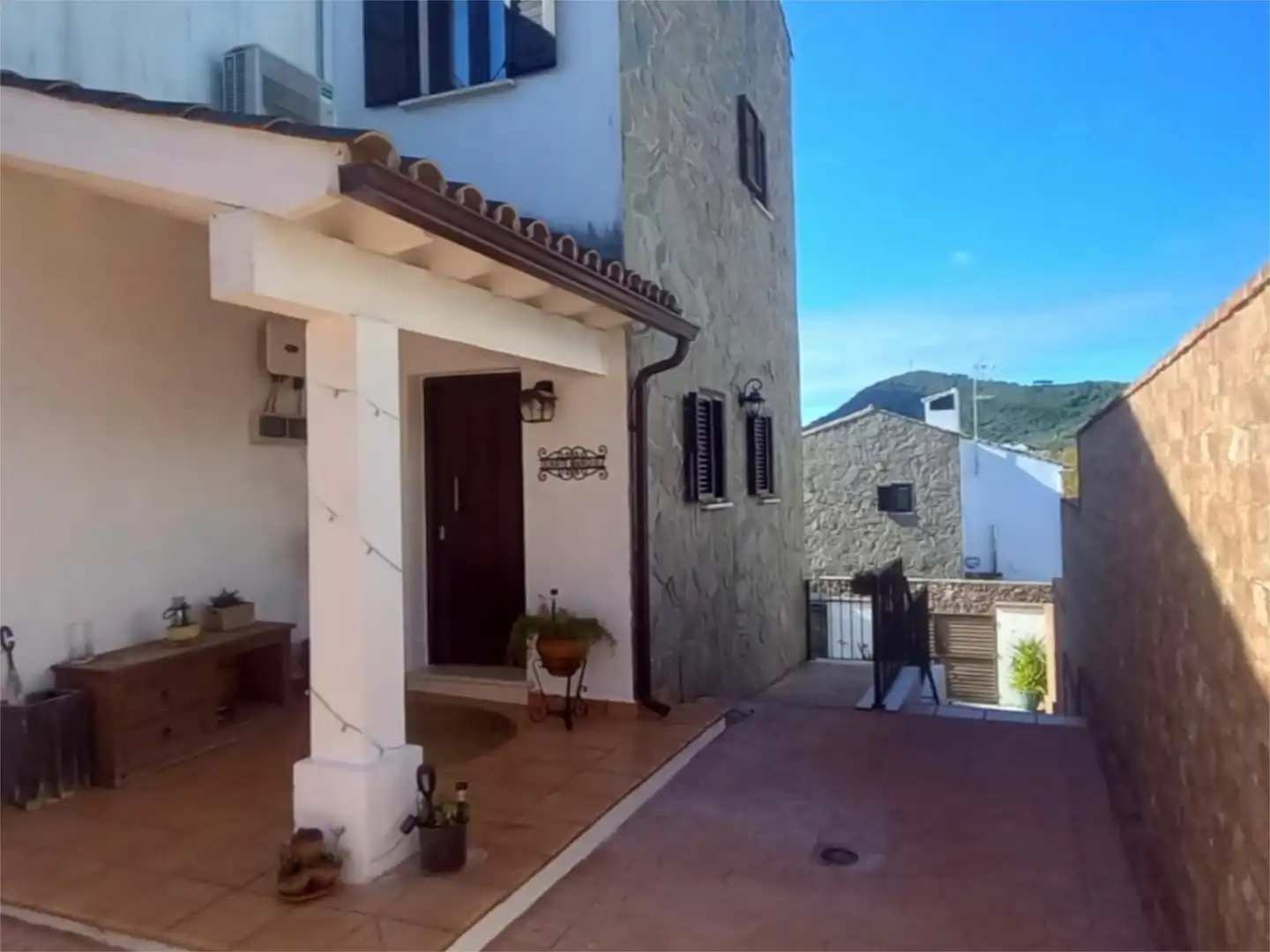 Casa o chalet en venta en Estalactita, 2, Aracena Vista exterior de Casa o chalet en venta en Aracena con Aire acondicionado, Terraza y Balcón