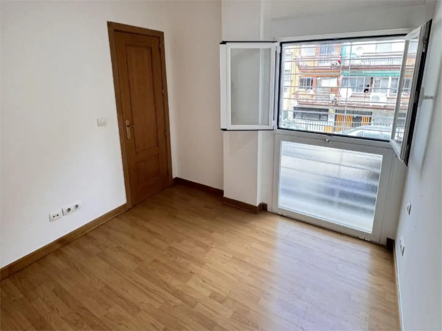 Planta baja en venta en Calle de Pedro Antonio de Alarcón, 33, Pueblo Nuevo Habitación de Planta baja en venta en Madrid Capital