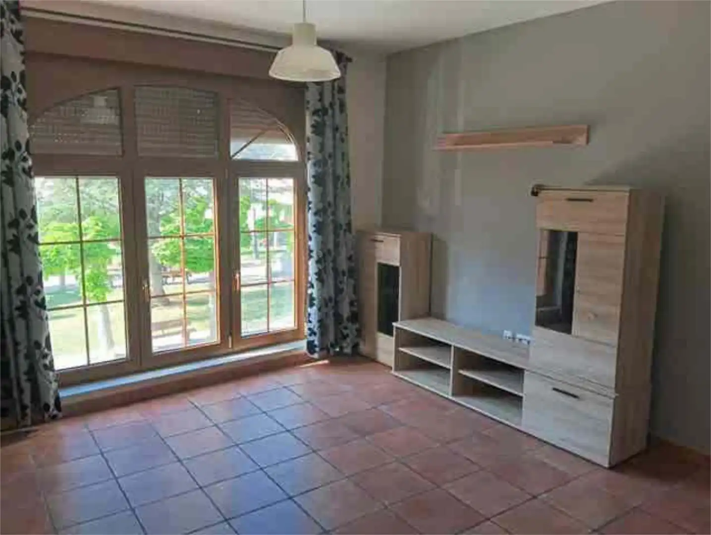Sala de estar de Apartamento de alquiler en Cistierna con Calefacción y Amueblado