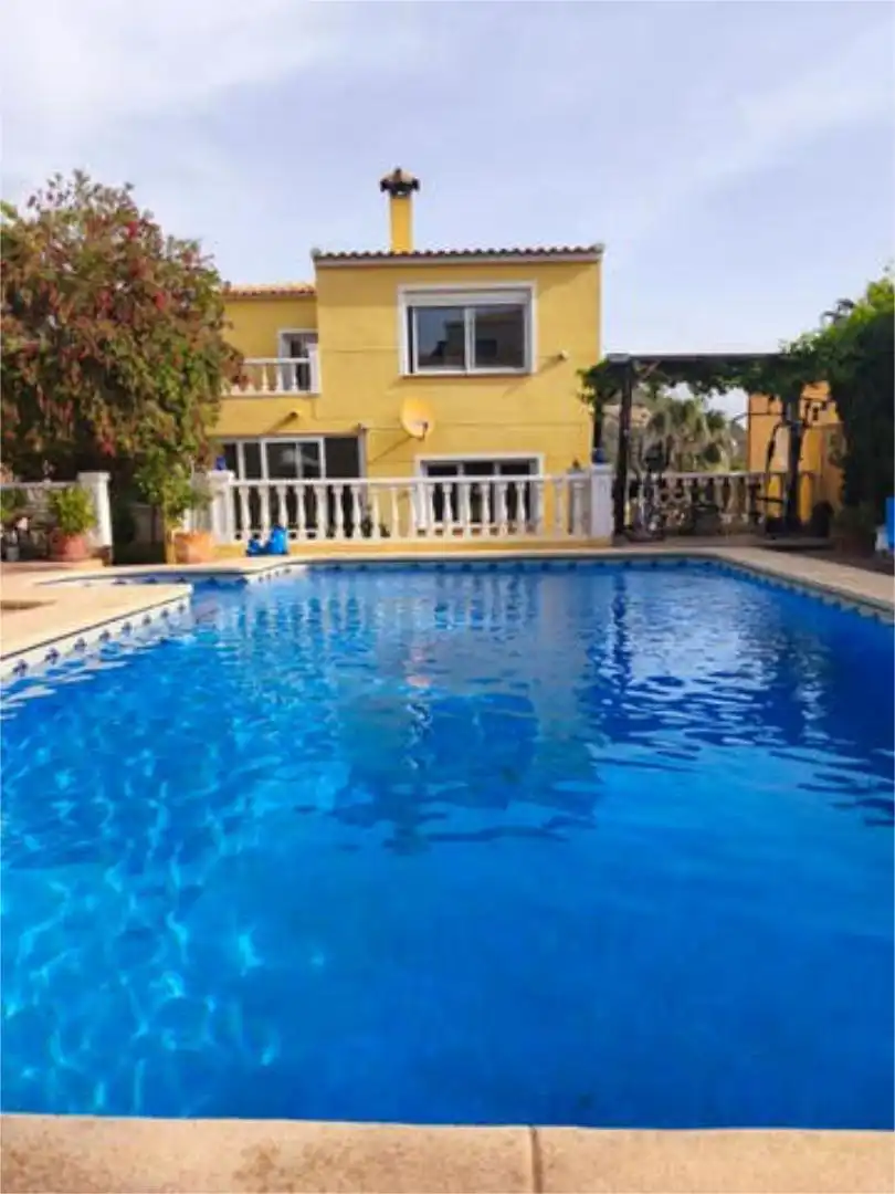 Piscina de Casa adosada en venda en La Nucia amb Terrassa i Piscina