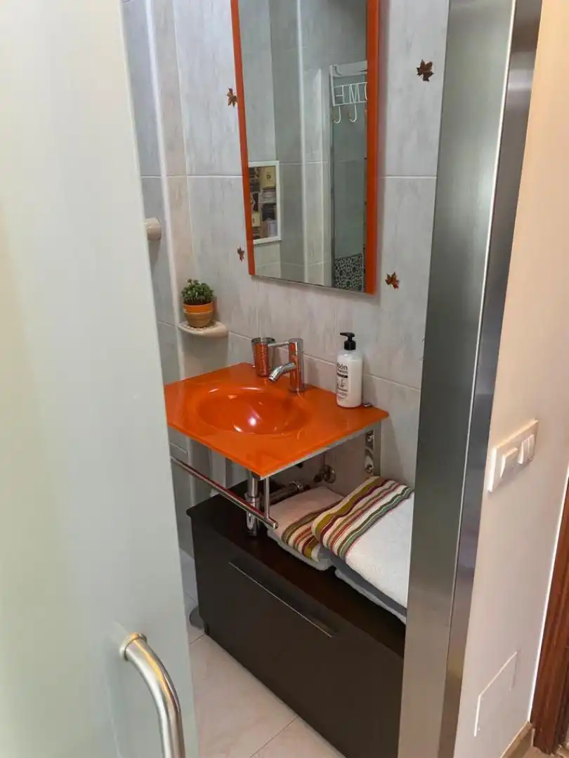 Piso de alquiler en Rúa Pintor Xenaro Carrero, 20, Noia Baño de Piso de alquiler en Noia con Calefacción, Terraza y Amueblado
