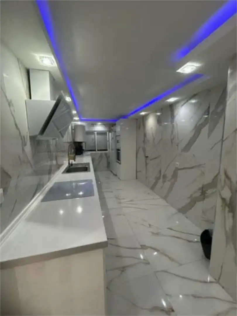 Cocina de Piso en venta en Sevilla con Calefacción