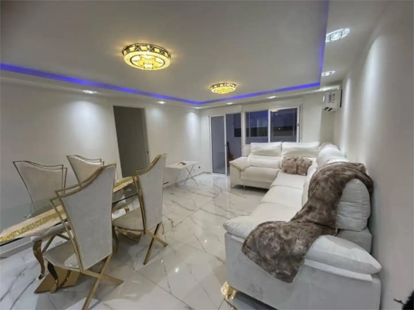 Sala de estar de Piso en venta en Sevilla con Calefacción