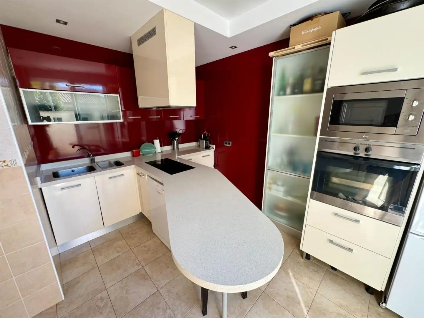 Detached homes for rent in Carrer de l'Havana, 1, Port d'Alcúdia - Platja d'Alcúdia Kitchen of Detached homes for rent in Alcúdia with Air Conditioner, Heating and Private garden
