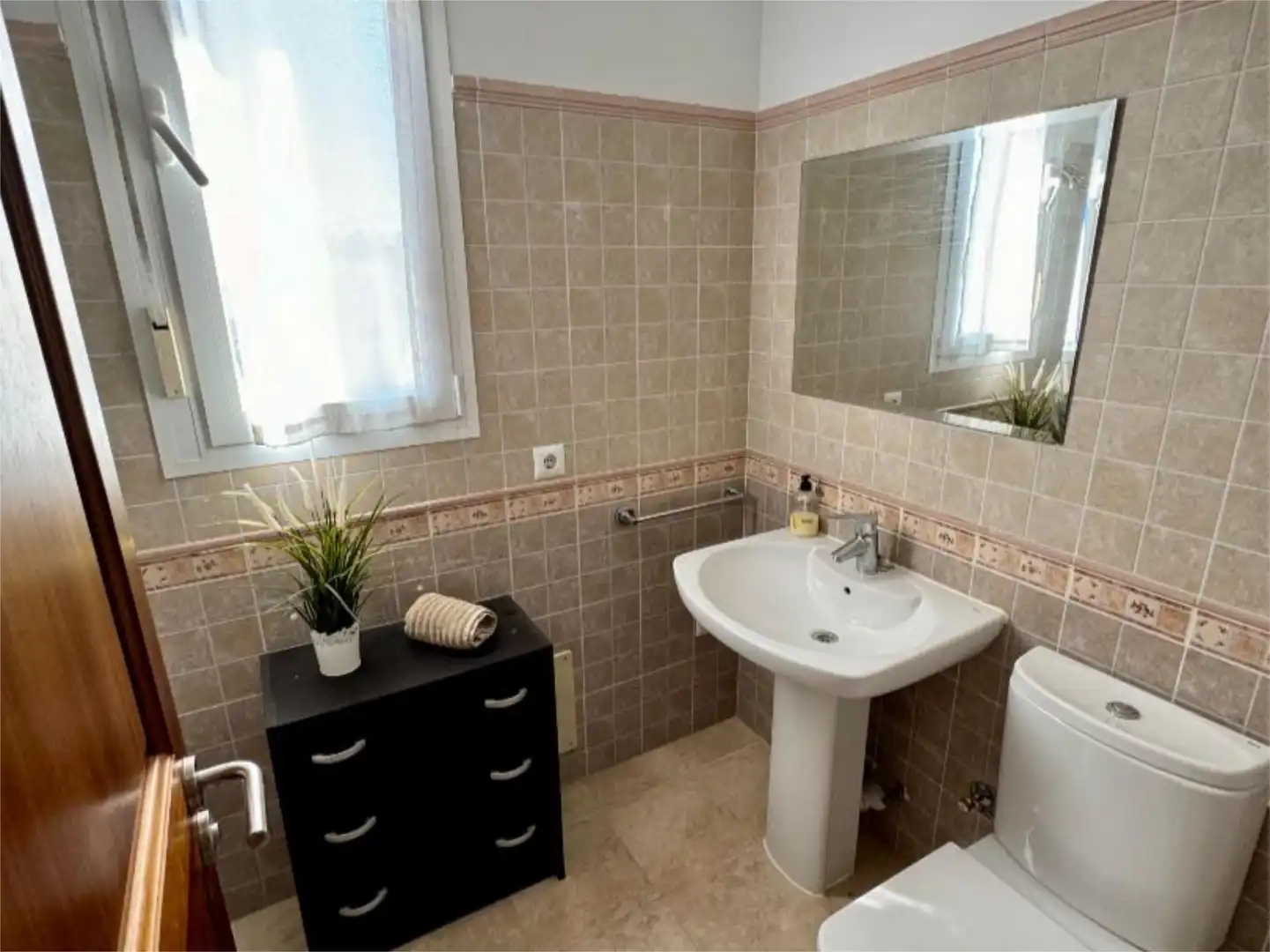 Detached homes for rent in Carrer de l'Havana, 1, Port d'Alcúdia - Platja d'Alcúdia Bathroom of Detached homes for rent in Alcúdia with Air Conditioner, Heating and Private garden