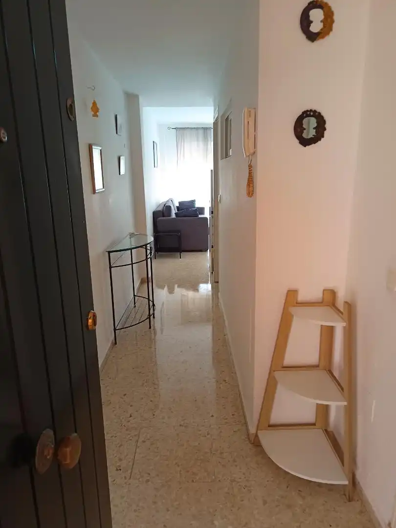 Apartamento en venta en Algeciras con Terraza, Amueblado y Lavadora