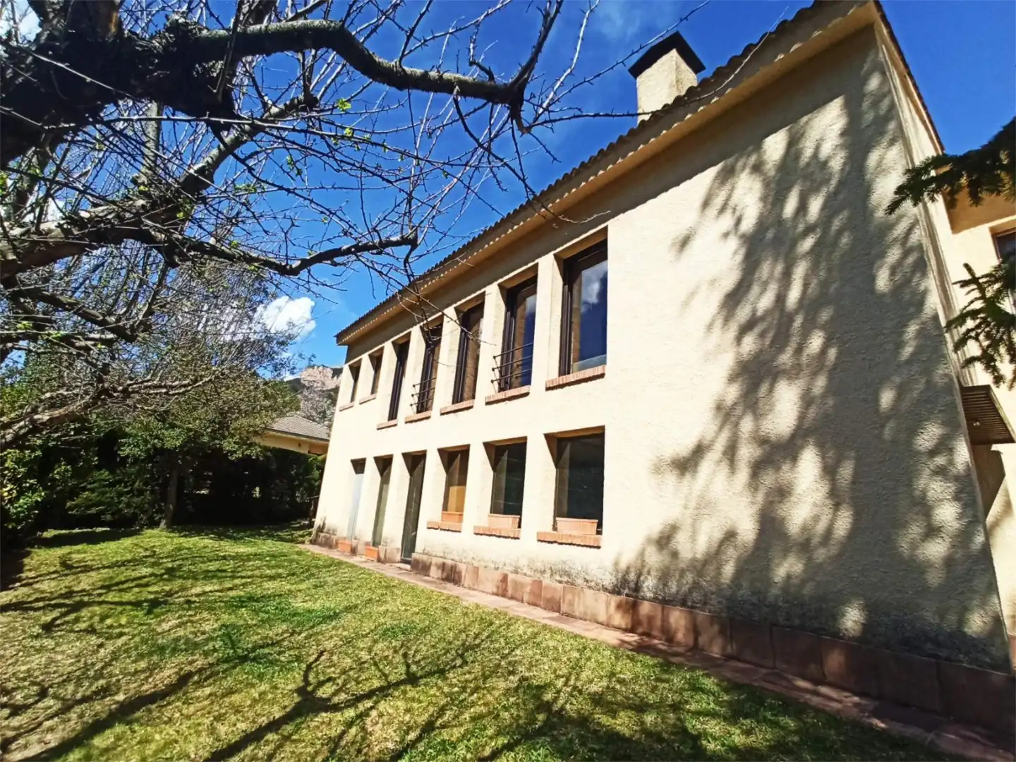 Casa o chalet en venta en Carrer Major, 1, La Coma i la Pedra Vista exterior de Casa o chalet en venta en La Coma i la Pedra con Calefacción, Jardín privado y Parquet