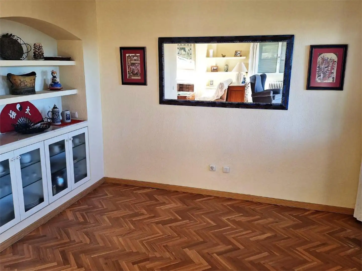 Piso en venta en Urbanización San Pedro de Alcántara, 46, Olías del Rey Sala de estar de Piso en venta en Olías del Rey con Aire acondicionado, Calefacción y Jardín privado