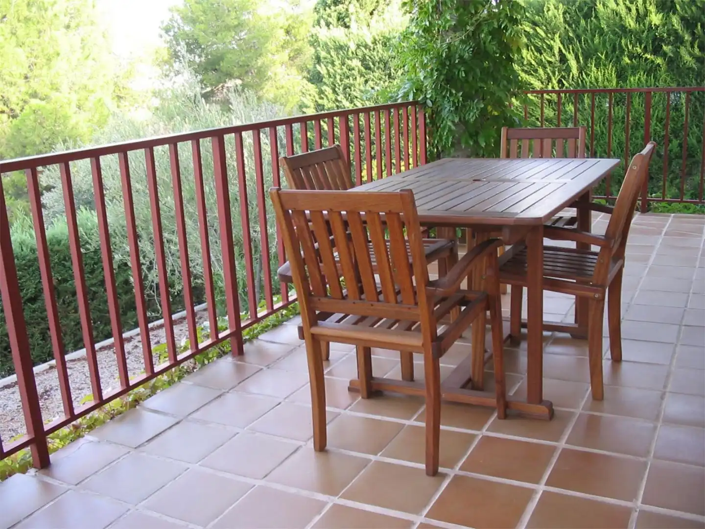 Piso en venta en Urbanización San Pedro de Alcántara, 46, Olías del Rey Terraza de Piso en venta en Olías del Rey con Aire acondicionado, Calefacción y Jardín privado