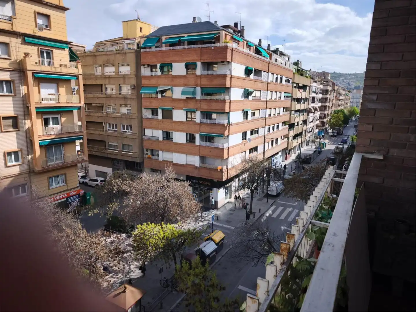 Außenansicht von Wohnung zum Verkauf in  Granada Capital mit Klimaanlage, Terrasse und Balkon