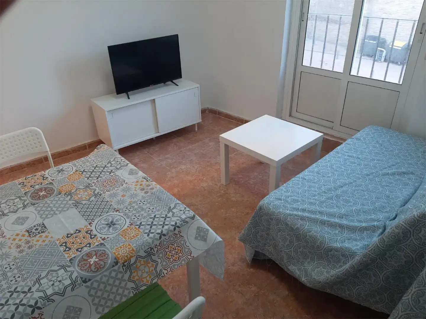 Living room of Flat for rent in Calatayud  with Heating, Furnished and Balcony