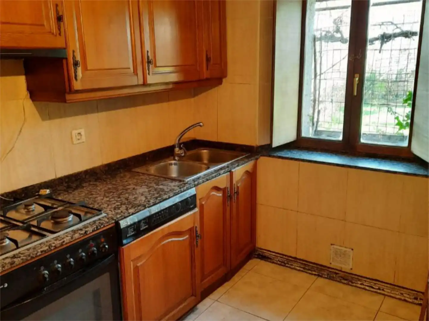 Casa o xalet en venda a Calle Serradero, 8, Valle de Mena Cuina de Casa o xalet en venda en Valle de Mena