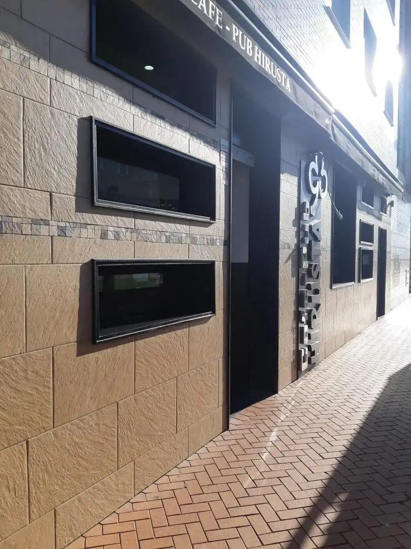 Local en venta en Estrasburgo Ibilbidea, 1, Salburua - Arantzabela Vista exterior de Local en venta en Vitoria - Gasteiz con Aire acondicionado