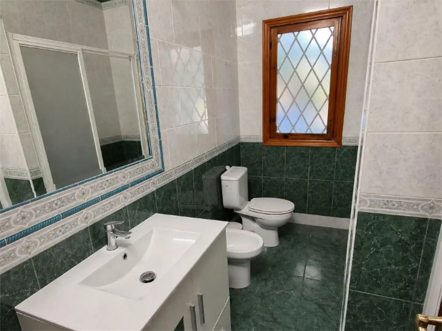 Casa o xalet en venda a Oromana Bany de Casa o xalet en venda en Alcalá de Guadaira amb Aire condicionat, Calefacció i Jardí privat