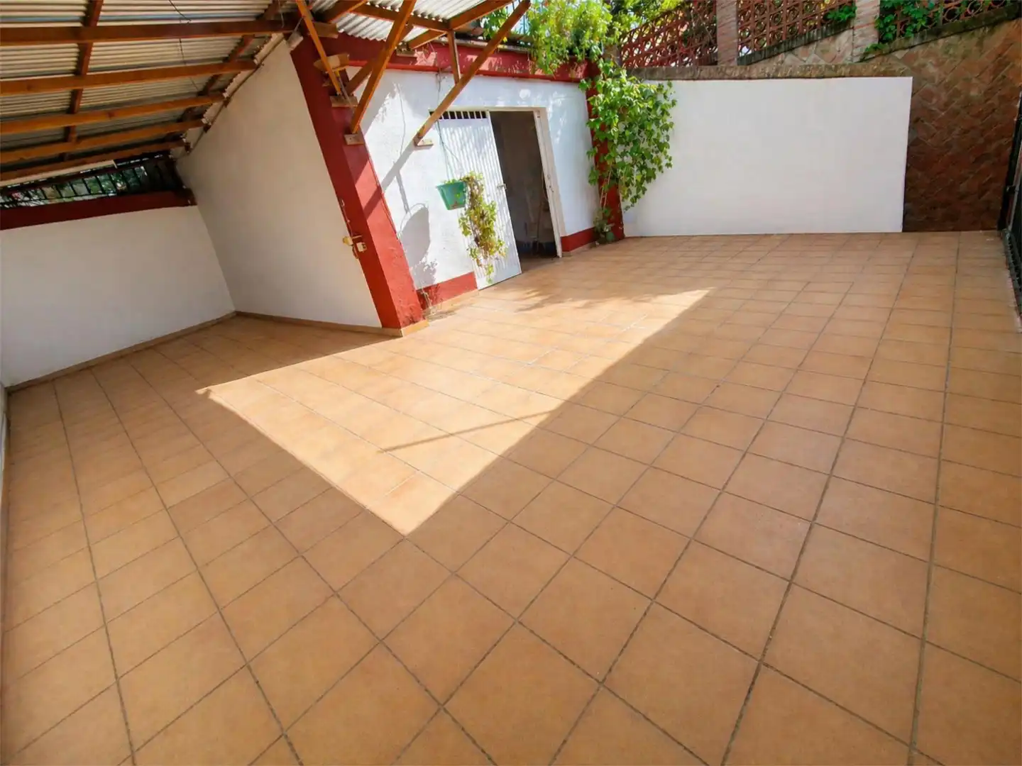 Casa o xalet en venda a Oromana Terrassa de Casa o xalet en venda en Alcalá de Guadaira amb Aire condicionat, Calefacció i Jardí privat