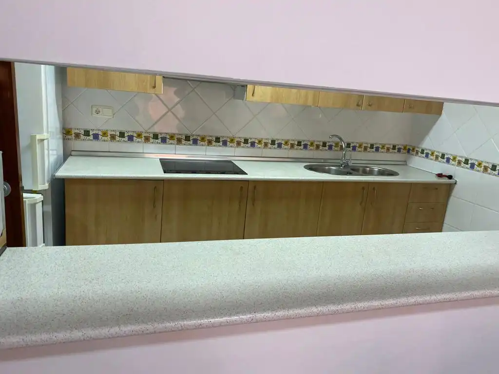 Cocina de Piso en venta en Almería con Terraza, Amueblado y Parking comunitario