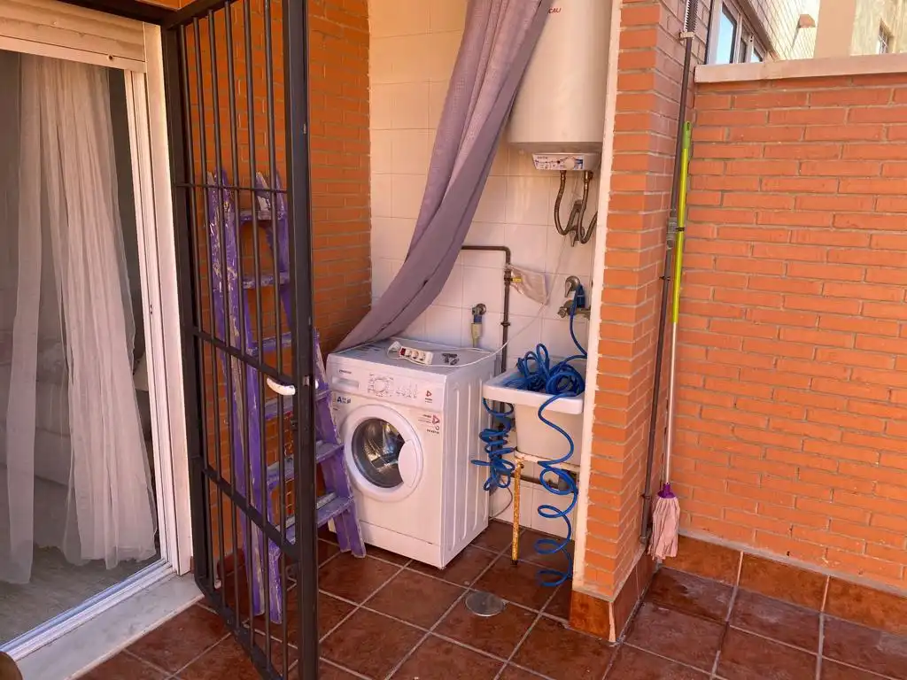 Terraza de Piso en venta en Almería con Terraza, Amueblado y Parking comunitario