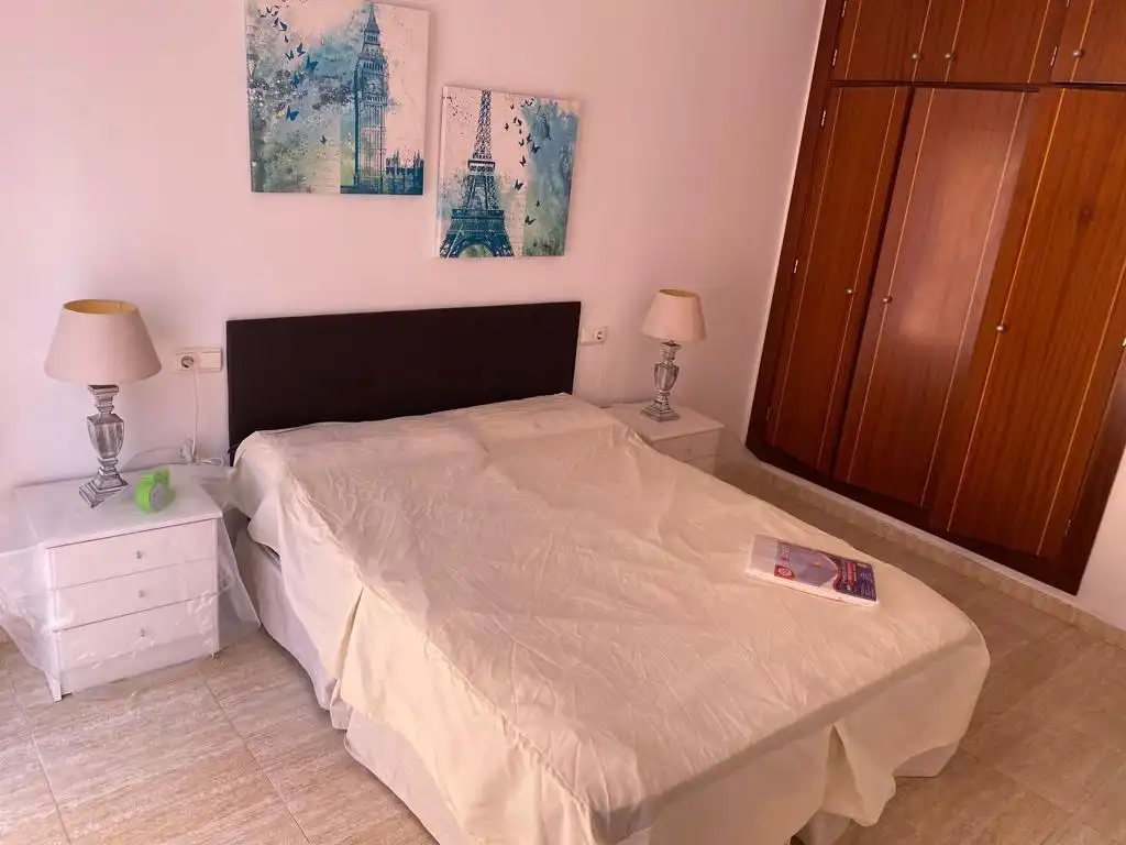 Habitación de Piso en venta en Almería con Terraza, Amueblado y Parking comunitario