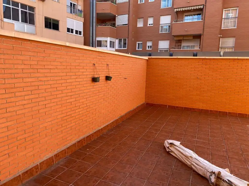 Terraza de Piso en venta en Almería con Terraza, Amueblado y Parking comunitario