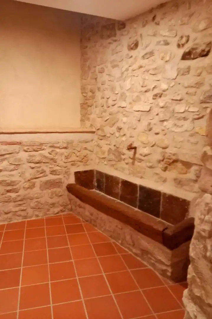 Einfamilien-Reihenhaus zum Verkauf in Carrer Major, 4, Tarrés Badezimmer von Einfamilien-Reihenhaus zum Verkauf in Tarrés mit Heizung, Parkett und Terrasse