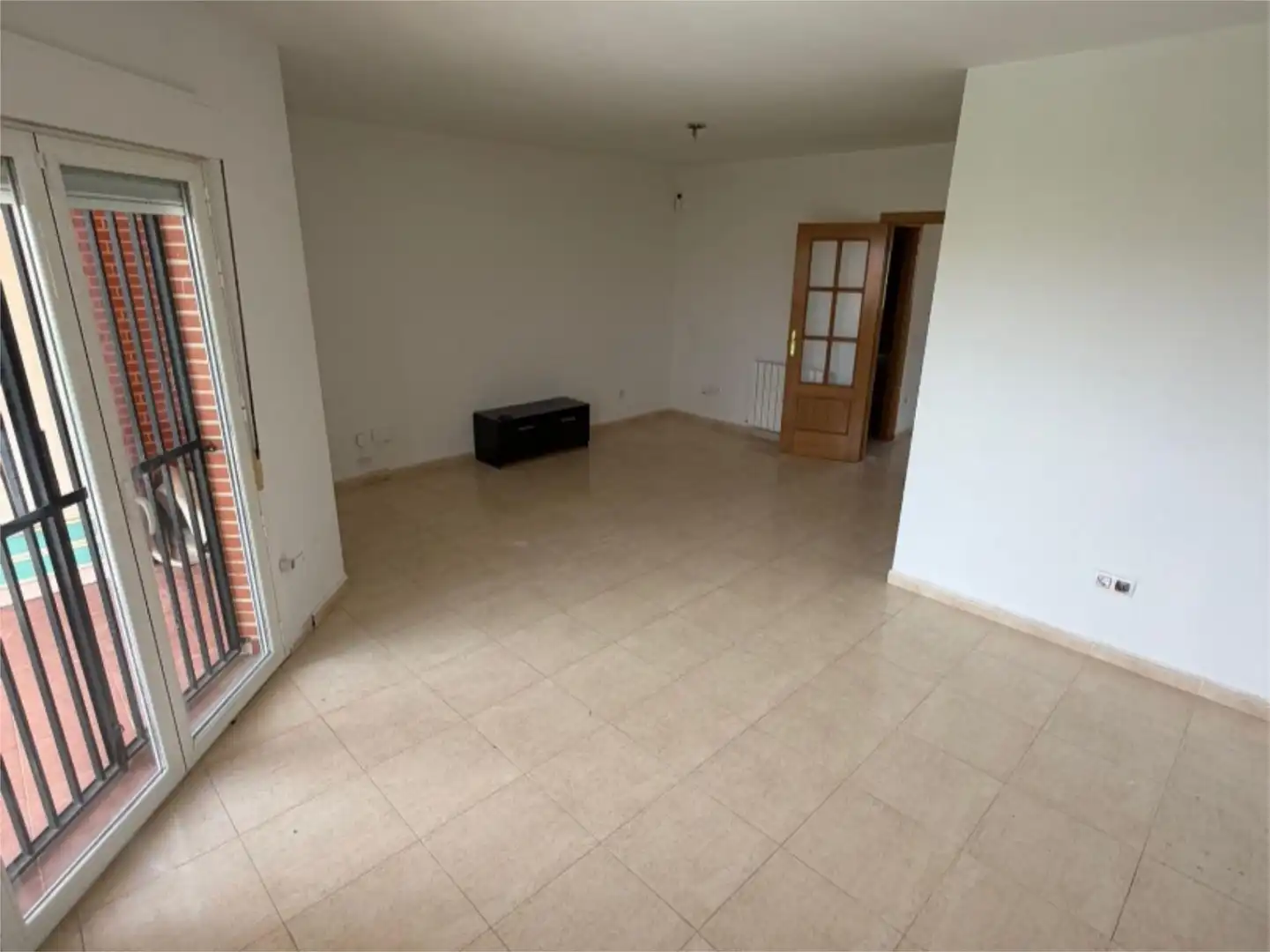 Houses for sale in Calle Ciudad Real, 16, Cedillo del Condado Living room of Houses for sale in Cedillo del Condado with Terrace, Swimming Pool and Balcony