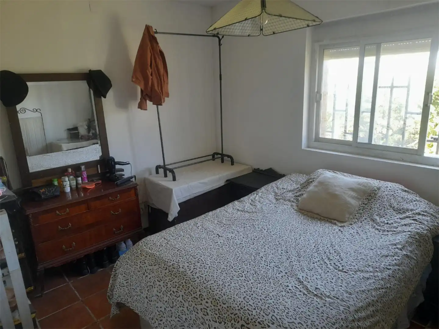 Country house zum Verkauf in Urbanización Álamo I Bis, 10, San Gonzalo Schlafzimmer von Country house zum Verkauf in Linares mit Klimaanlage, Terrasse und Balkon