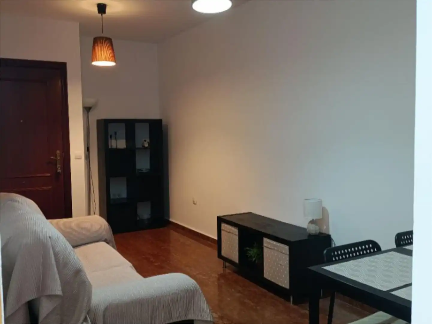 Sala de estar de Piso de alquiler en Dos Hermanas con Aire acondicionado, Amueblado y Parking comunitario