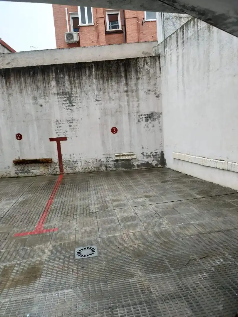 Garage for rent in  Madrid Capital