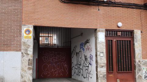 Photo 2 of Garage for rent in Calle de Carlos Fuentes, 57, Los Cármenes, Madrid Capital