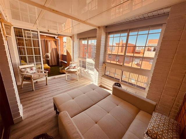 Piso en Alquiler en Avenida Pintor Baeza, 7-5 en Altozano - Conde Lumiares