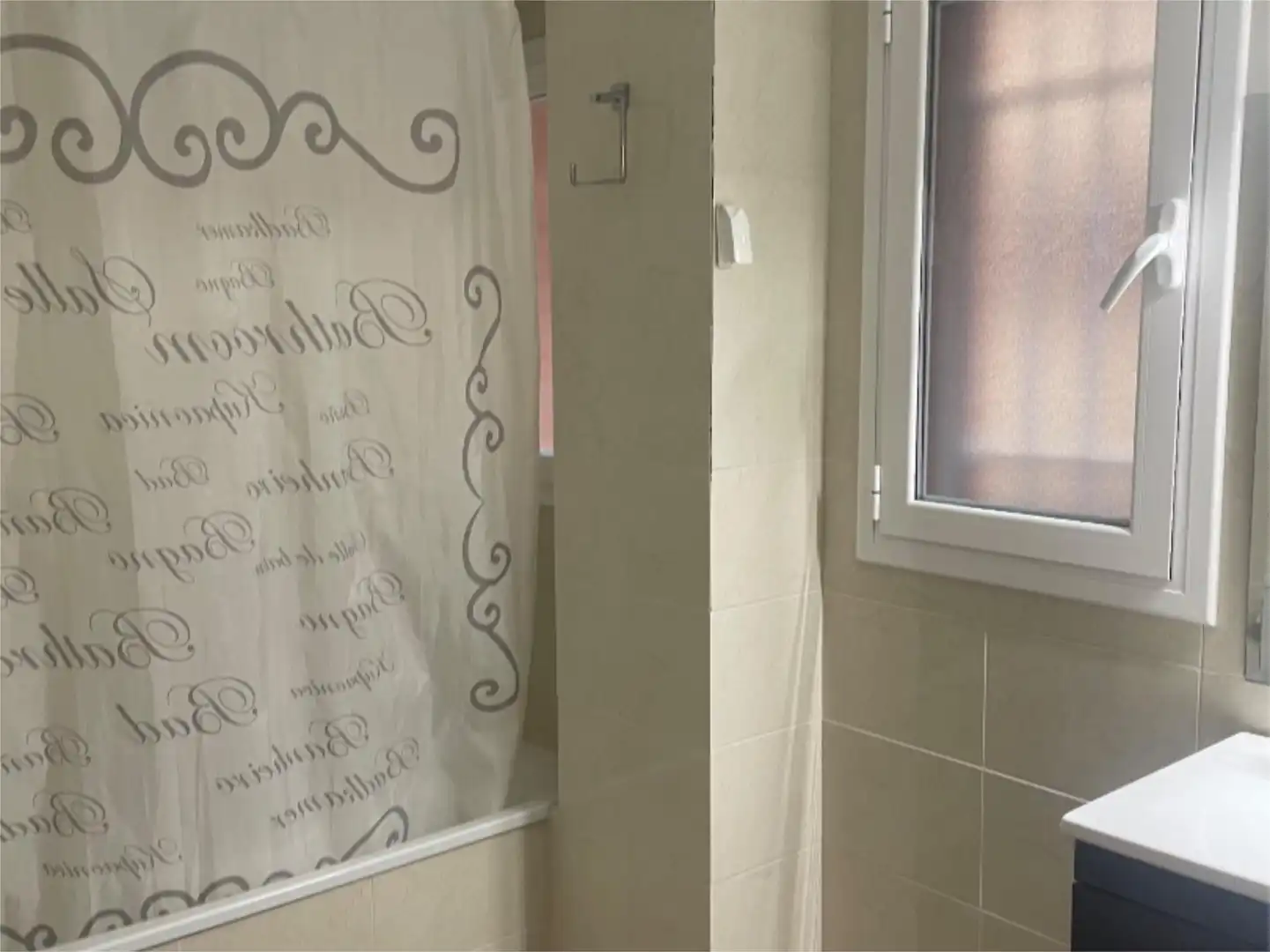 Wohnung zum Verkauf in Carrer del Bisbe Grau, 13, Mestral Badezimmer von Wohnung zum Verkauf in Reus mit Klimaanlage und Terrasse