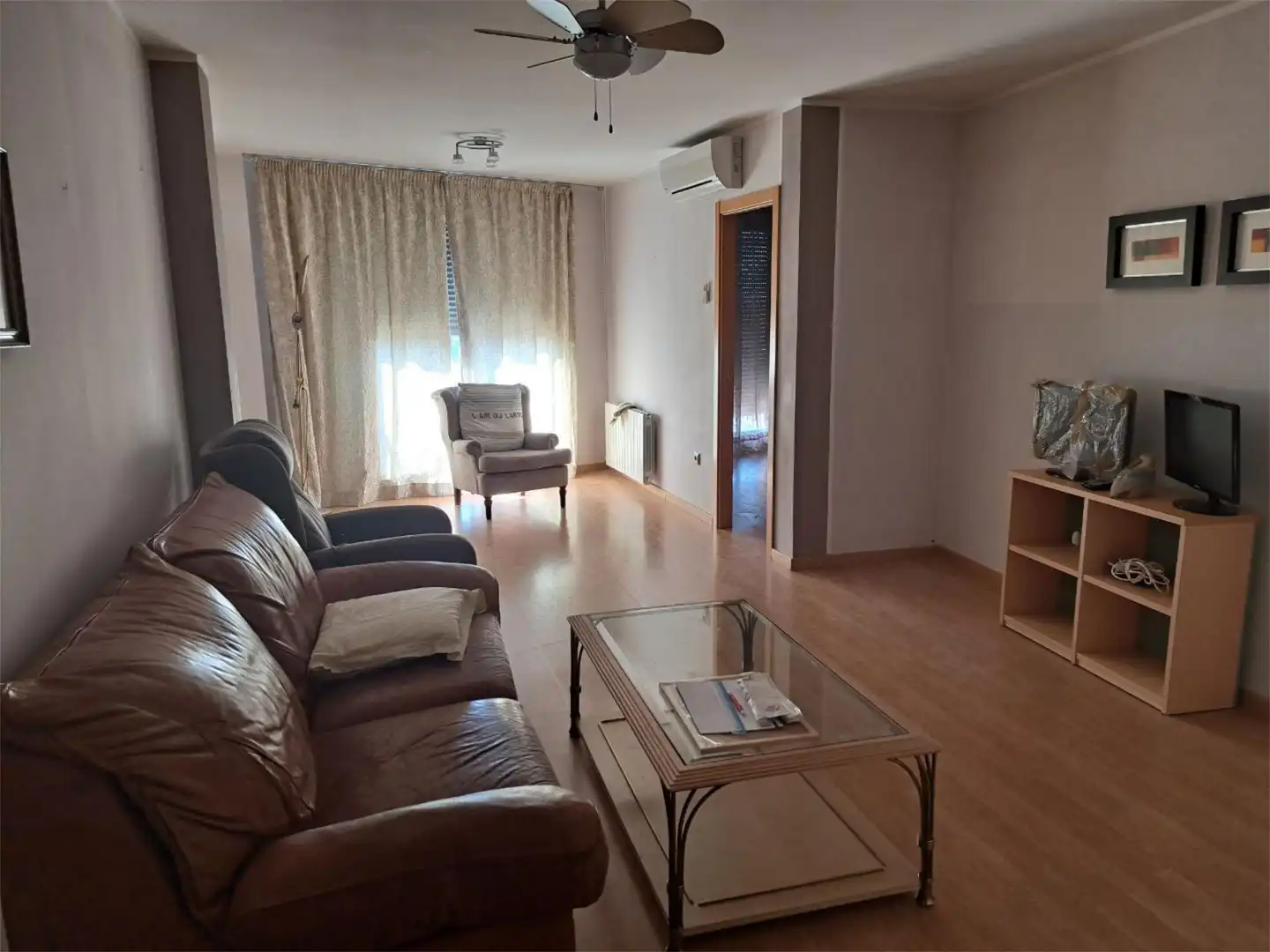Living room of Flat for rent in Épila  with Heating, Parquet flooring and Storage room
