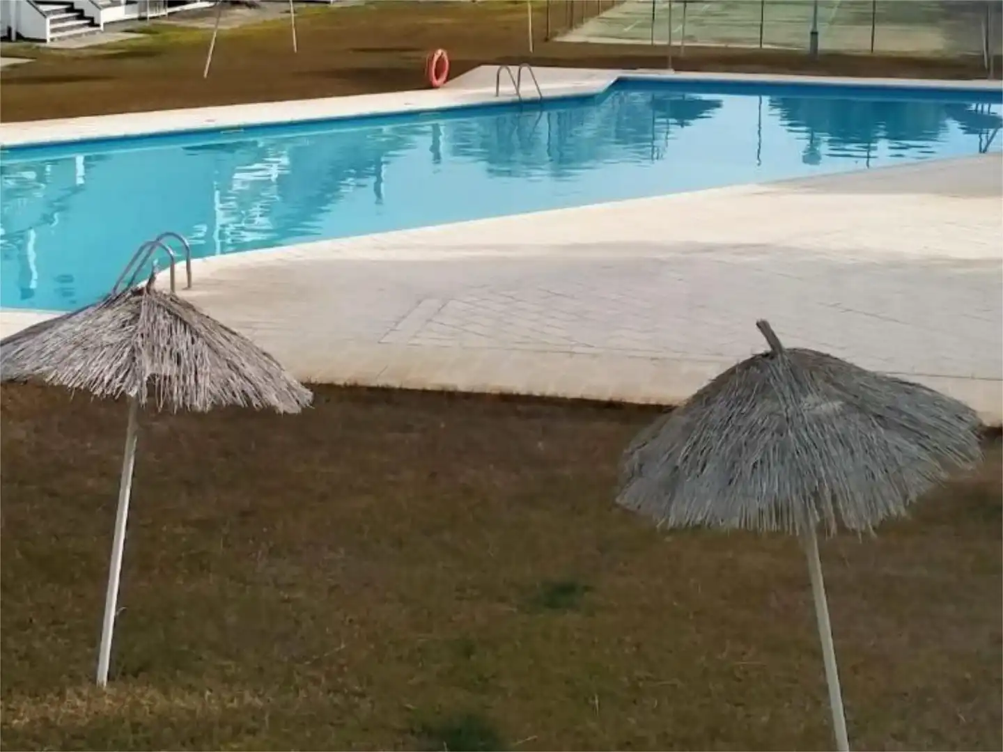 Schwimmbecken von Wohnung zum Verkauf in Badajoz Capital mit Klimaanlage, Heizung und Privatgarten