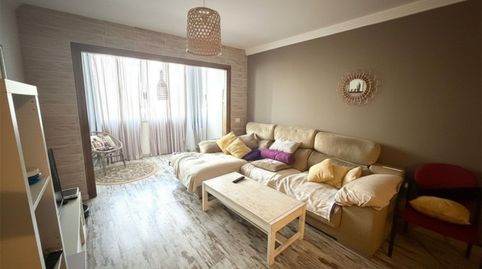 Foto 3 de Piso de alquiler en Avenida Juan Carlos I, 33, Los Cristianos, Arona