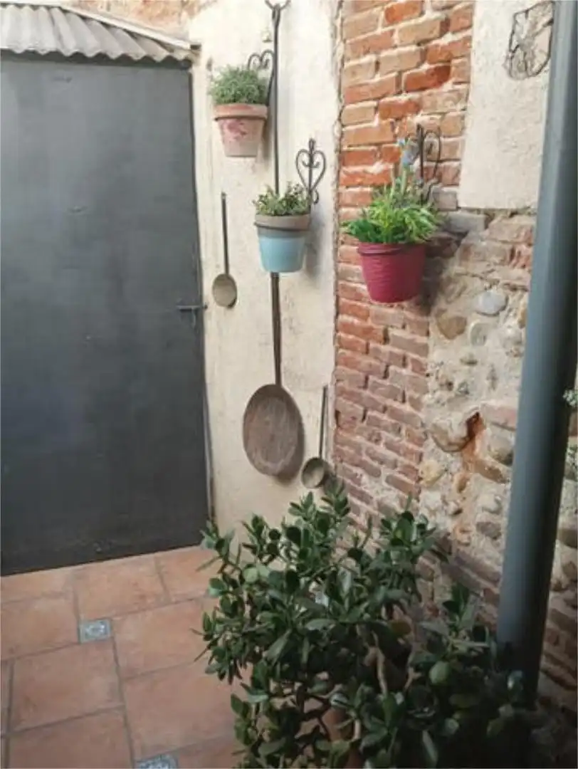 Einfamilien-Reihenhaus zum Verkauf in Casco histórico Garten von Einfamilien-Reihenhaus zum Verkauf in Alcalá de Henares mit Terrasse