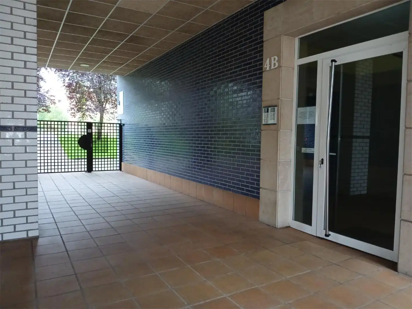 Piso en venta en Travesia Tartiere 2, 13, Lugones Piso en venta en Siero con Calefacción, Parquet y Amueblado