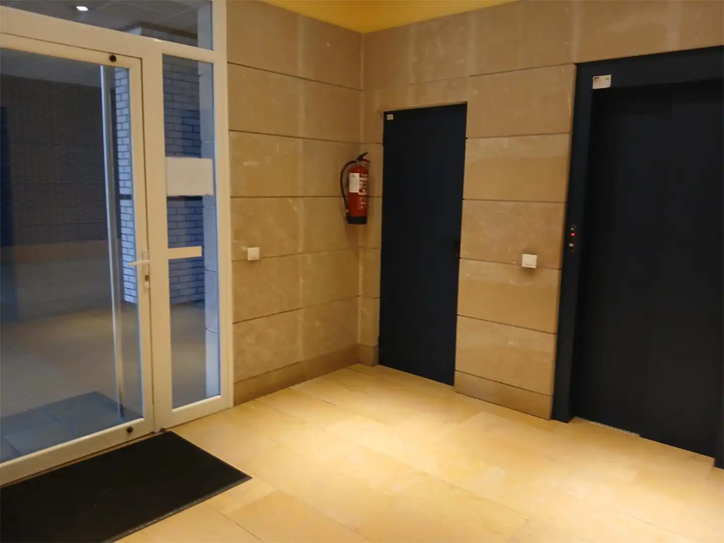 Piso en venta en Travesia Tartiere 2, 13, Lugones Piso en venta en Siero con Calefacción, Parquet y Amueblado