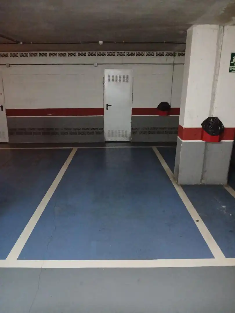 Piso en venta en Travesia Tartiere 2, 13, Lugones Parking de Piso en venta en Siero con Calefacción, Parquet y Amueblado