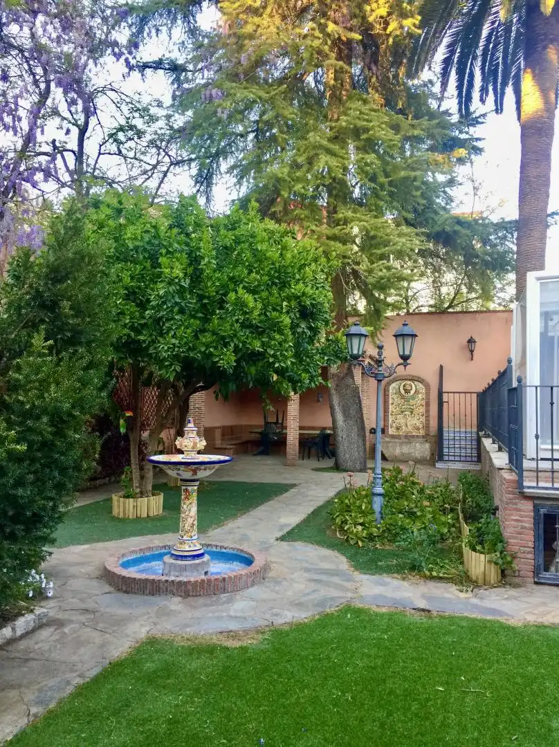 Einfamilien-Reihenhaus zum Verkauf in Calle Mesones, 32, Casco Antiguo Garten von Einfamilien-Reihenhaus zum Verkauf in Talavera de la Reina mit Klimaanlage, Heizung und Privatgarten