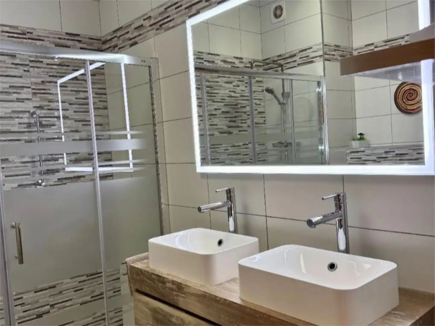 Flat for rent in Calle Mandolina, 3, San Fernando Bathroom of Flat for rent in San Bartolomé de Tirajana with Air Conditioner, Heating and Terrace