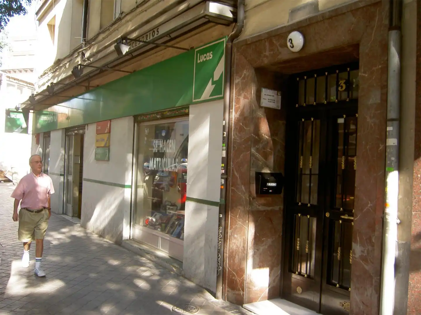 Flat for rent in  Madrid Capital  with Heating