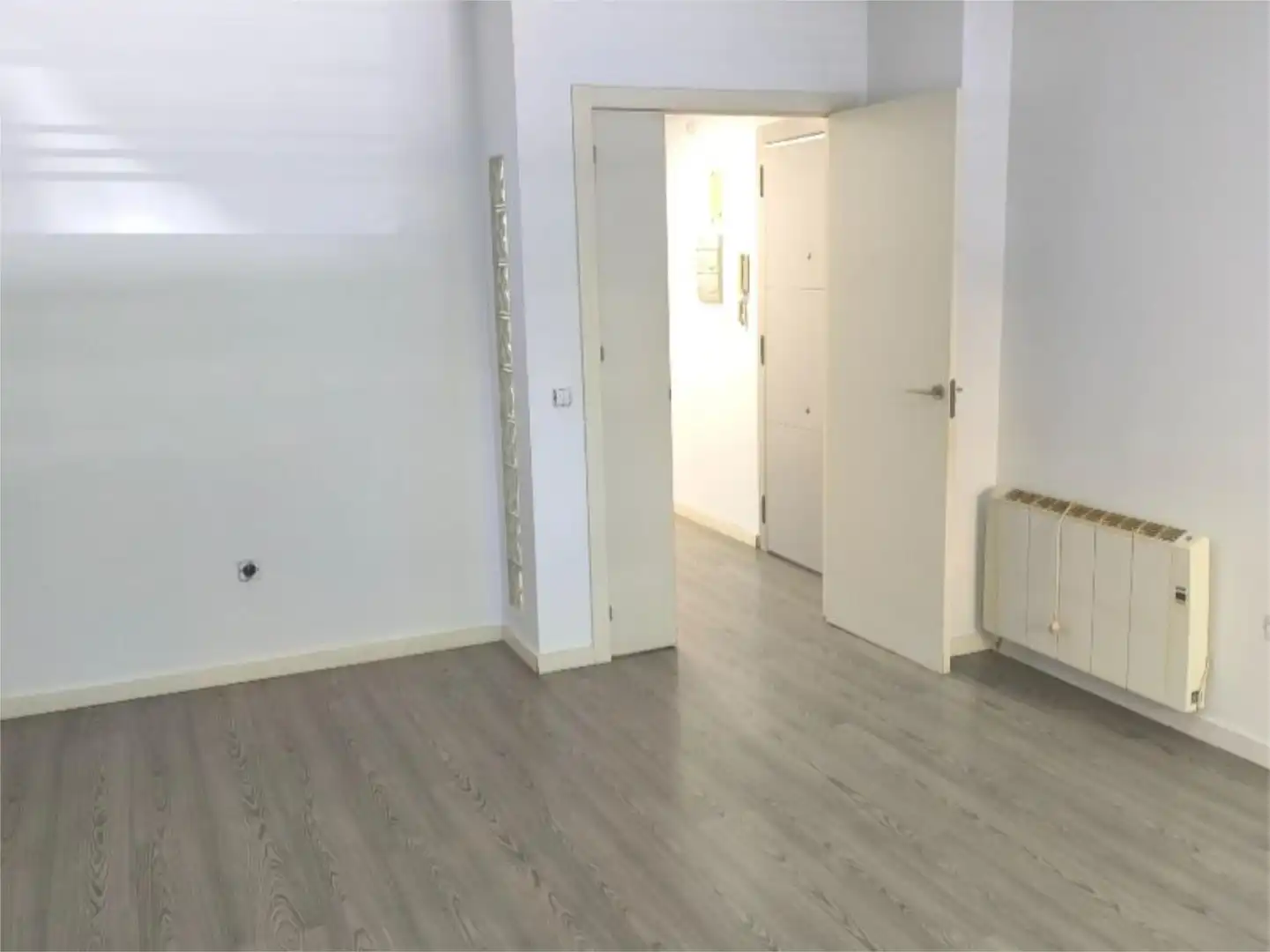 Flat for rent in Pinto  with Heating, Community parking and Balcony