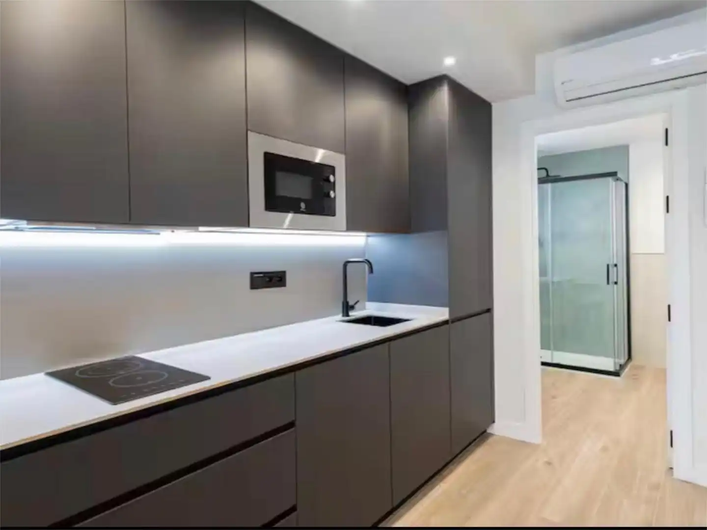 Piso en venta en Calle Martínez Campos, 16, Ensanche Centro - Puerto Cocina de Piso en venta en Málaga con Aire acondicionado, Calefacción y Amueblado