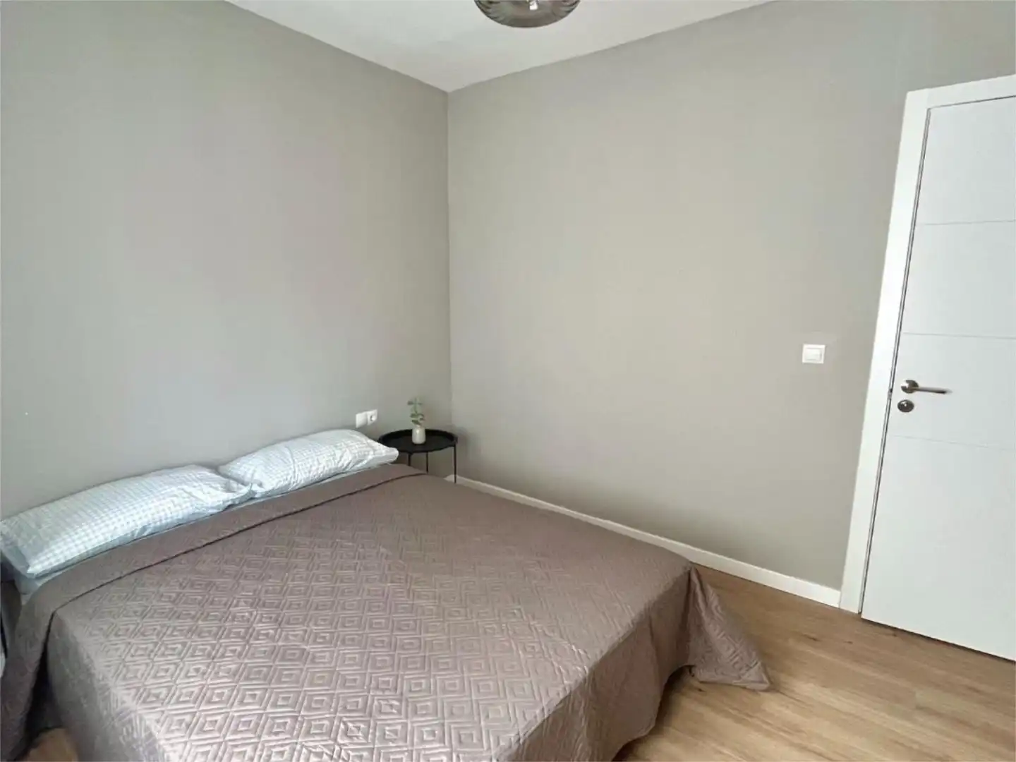 Habitación en Avinguda Alcoi, 60, Campoamor Habitación en Avinguda Alcoi, 60, Campoamor