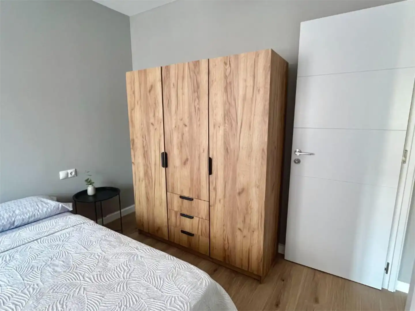 Habitación en Avinguda Alcoi, 60, Campoamor Habitación en Avinguda Alcoi, 60, Campoamor