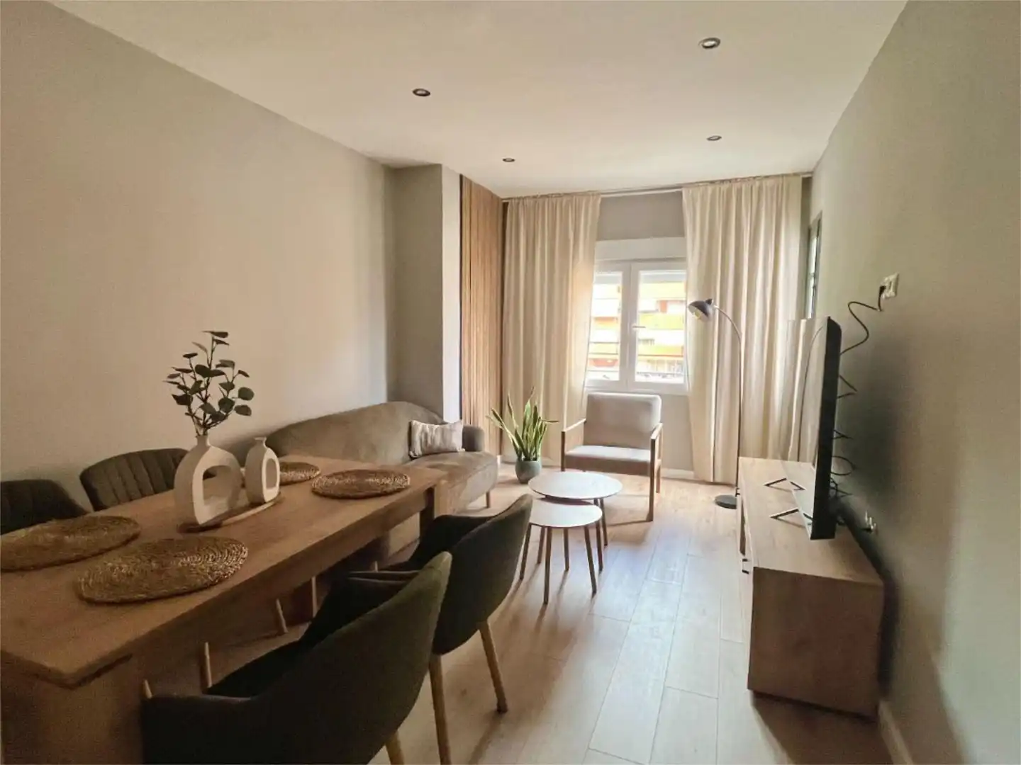 Habitación en Avinguda Alcoi, 60, Campoamor Habitación en Avinguda Alcoi, 60, Campoamor