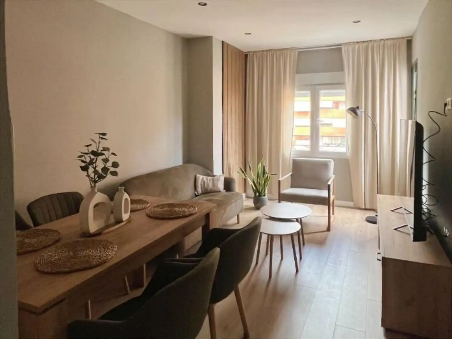 Habitación en Avinguda Alcoi, 60, Campoamor Habitación en Avinguda Alcoi, 60, Campoamor