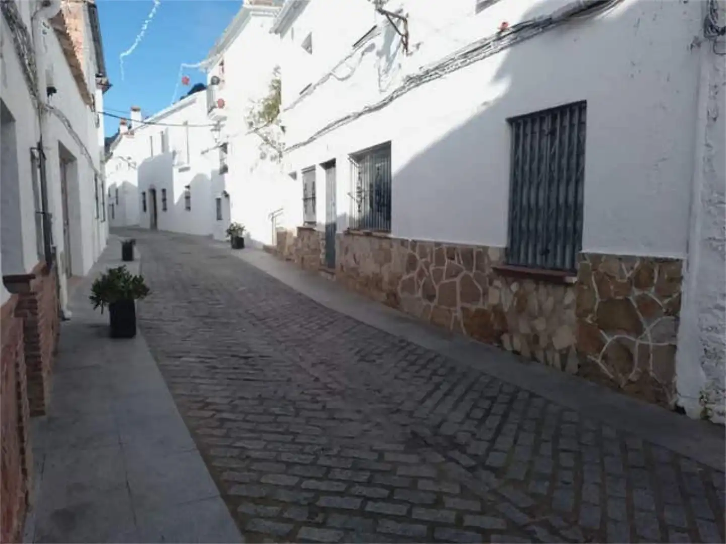 Vista exterior de Local de lloguer en Benaocaz amb Aire condicionat