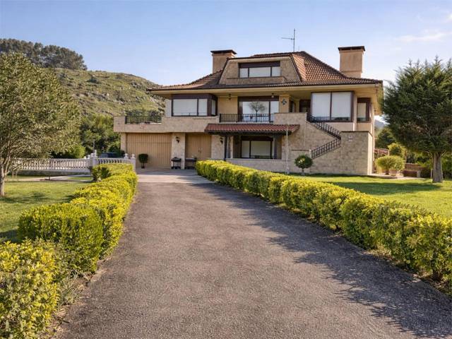 Casa-chalet en Venta en Barrio Sámano, 29 en Sámano