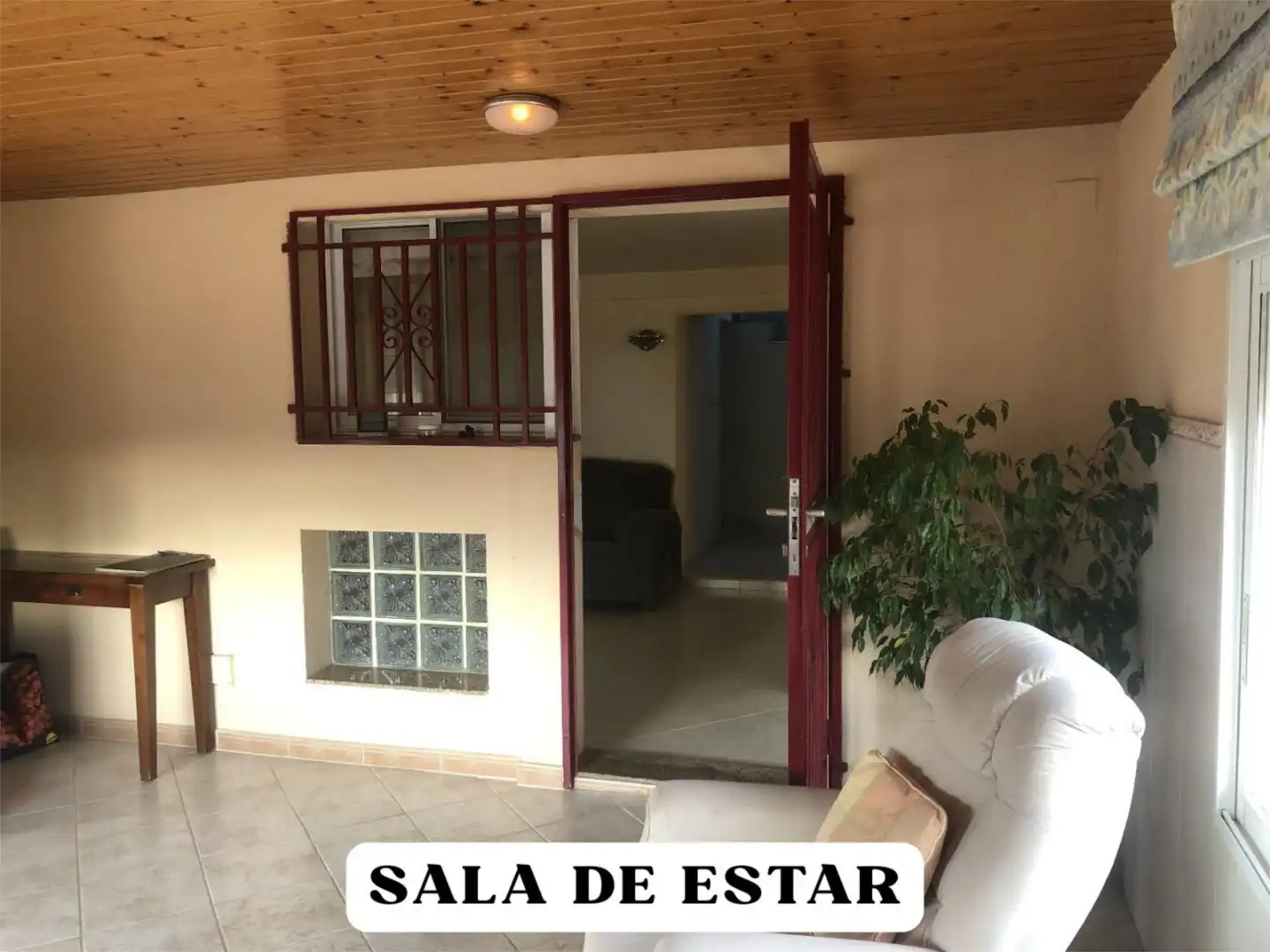 Houses for sale in Camí del Terrer Roig, 25, Jesús - Els Reguers Exterior view of Houses for sale in Tortosa with Air Conditioner